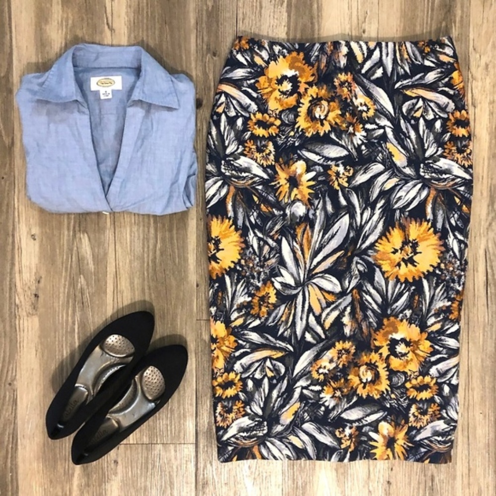 Dennis Merotto Designer Floral Twill Pencil Skirt - Picture 2 of 9